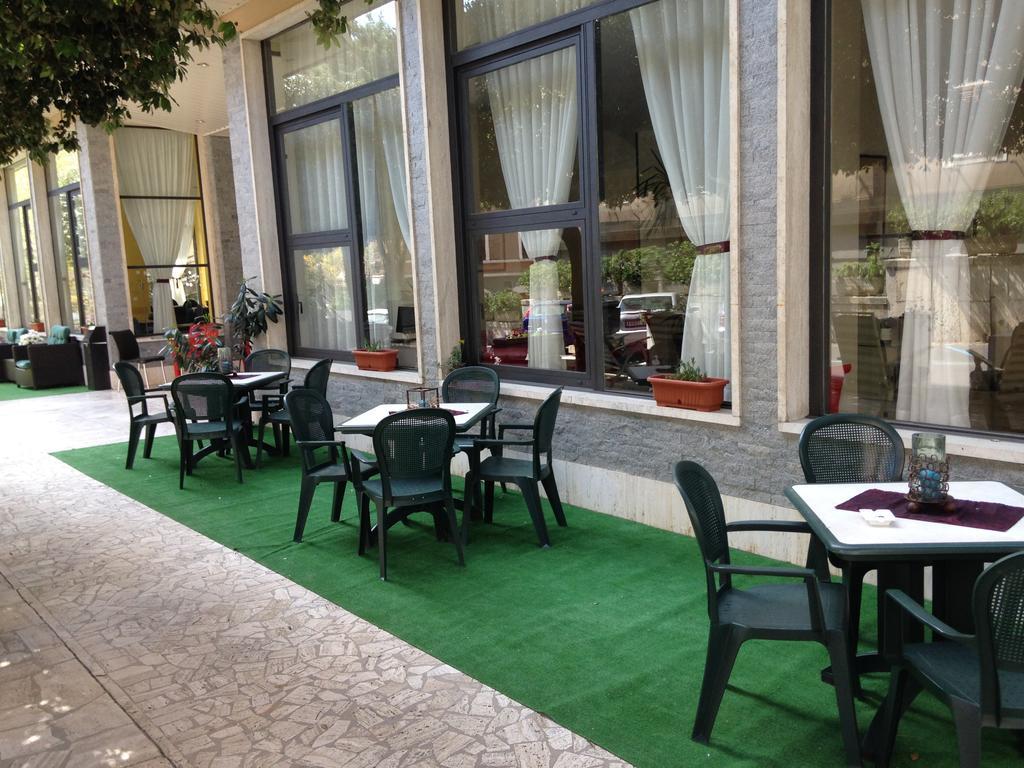 Hotel Mediterraneo Chianciano Terme Bagian luar foto