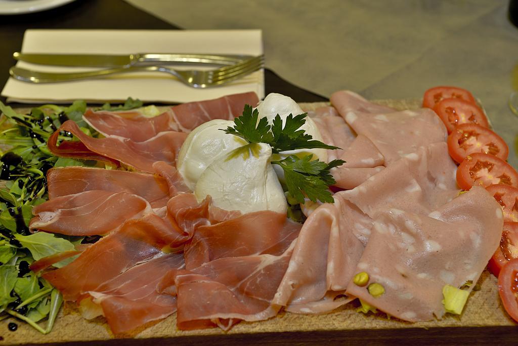 Hotel Mediterraneo Chianciano Terme Bagian luar foto
